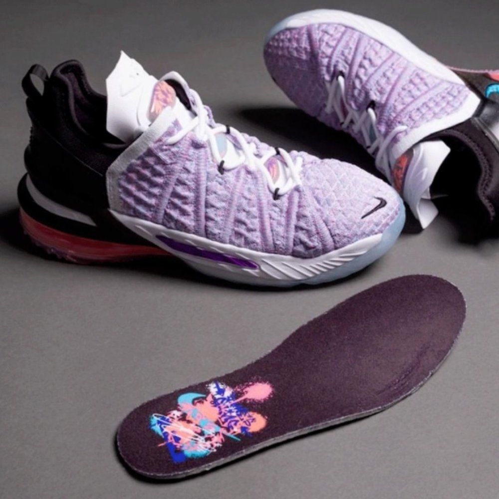 Nike LeBron XVIII 18 GS Basketball Shoes Graffiti Chlorine CW2760-900 Si…